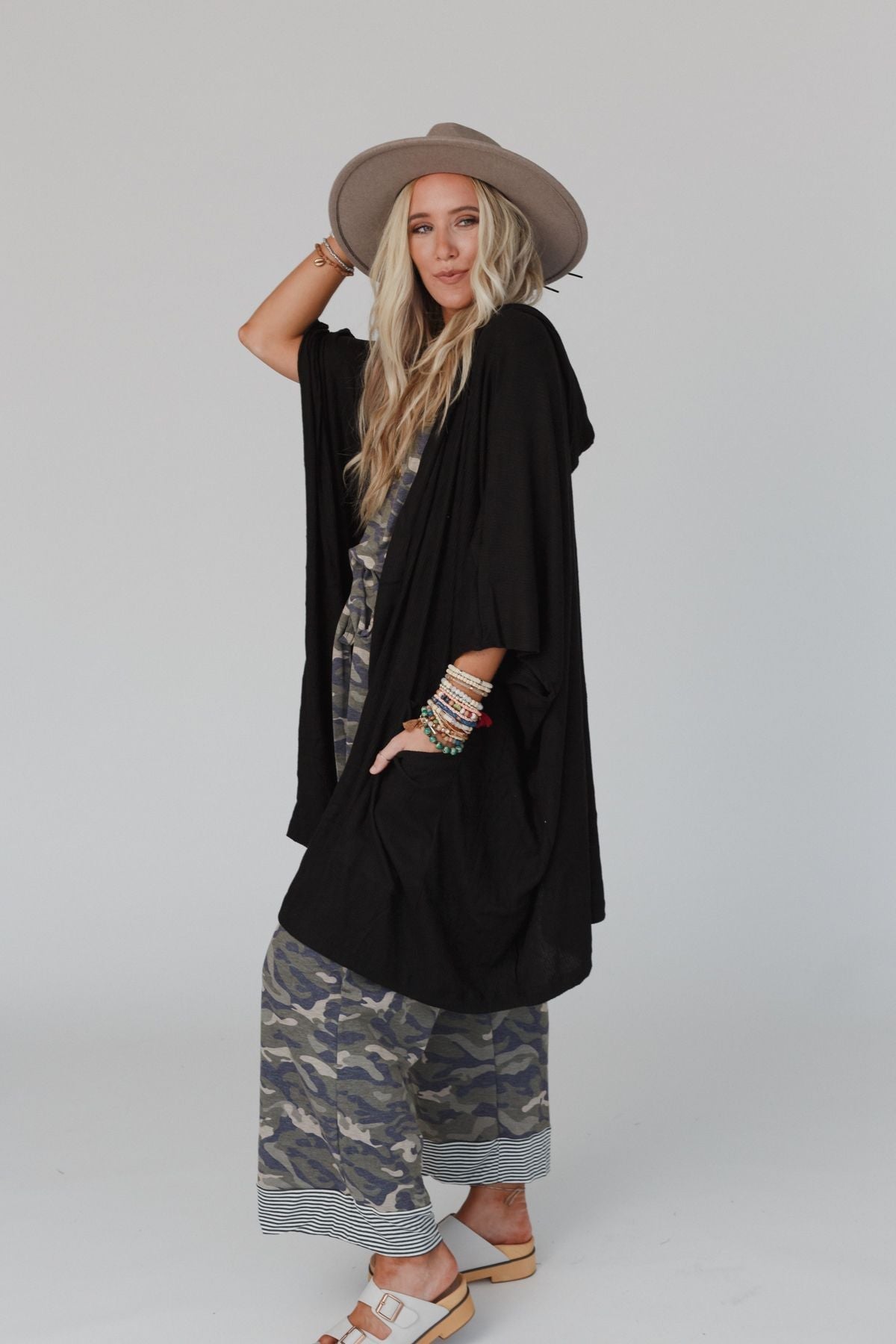 The Nest Boho Essential Hooded Ribbed Sweater - Black