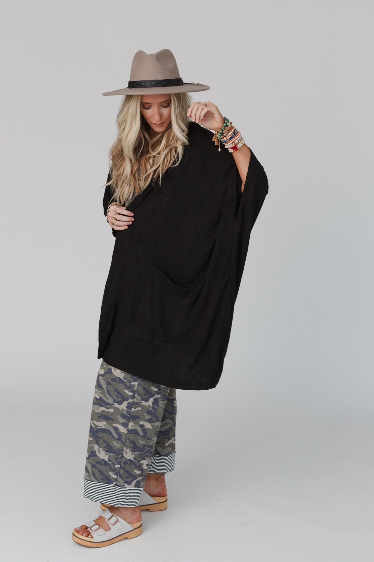 The Nest Boho Essential Hooded Ribbed Sweater - Black
