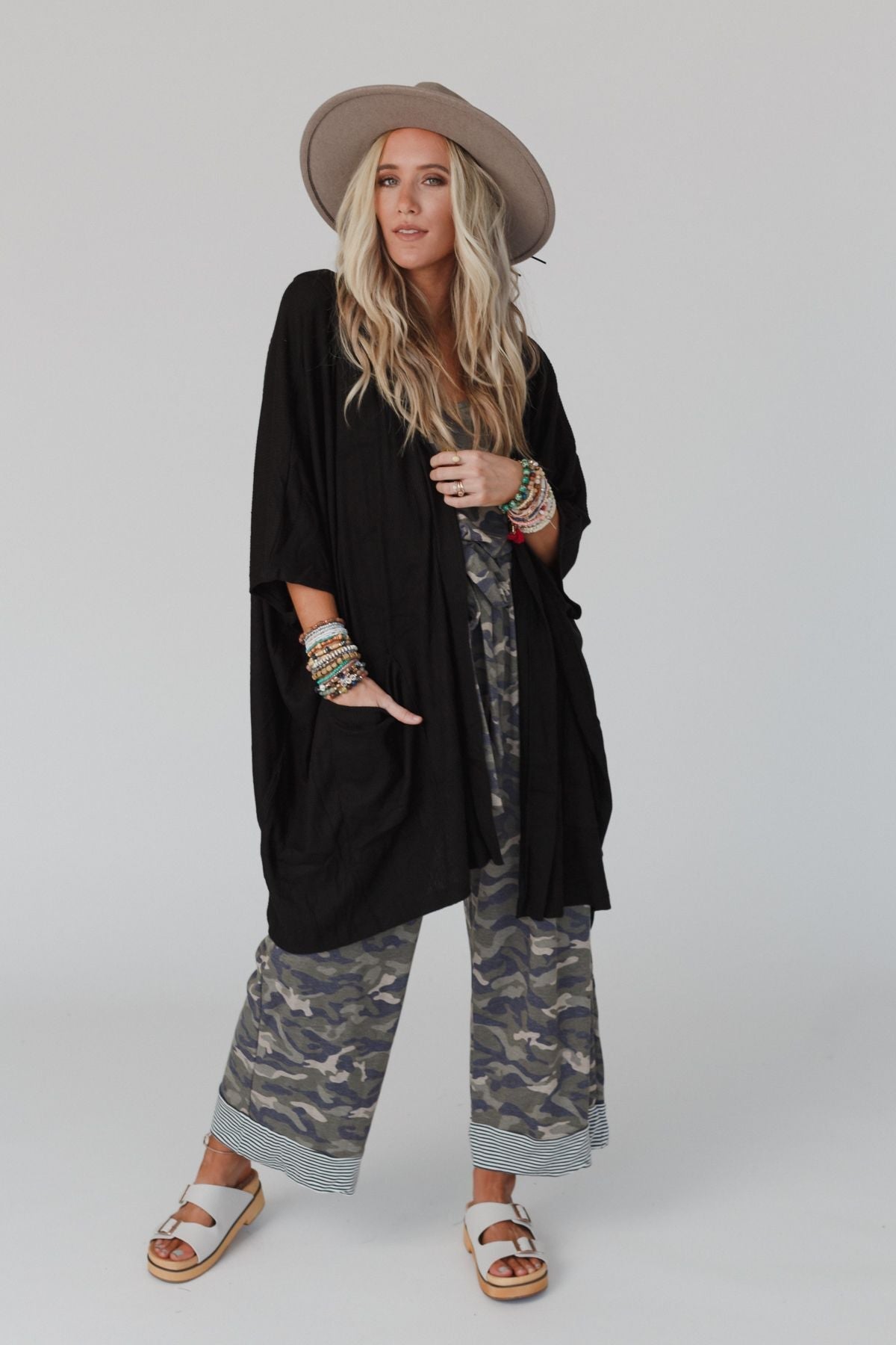 The Nest Boho Essential Hooded Ribbed Sweater - Black